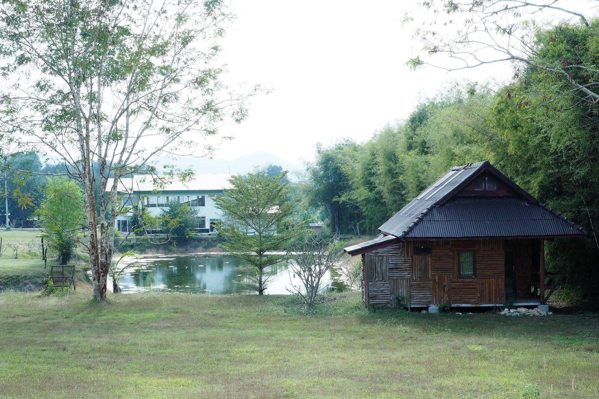 Baan Ricky Motocross And Enduro Track Hotel Szajok Kültér fotó