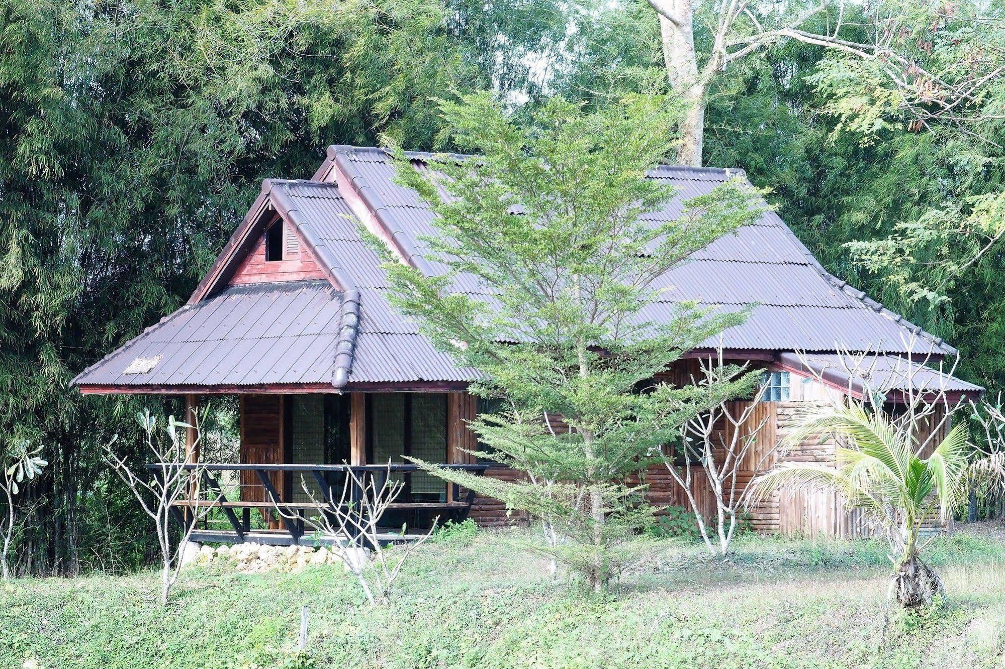 Baan Ricky Motocross And Enduro Track Hotel Szajok Kültér fotó
