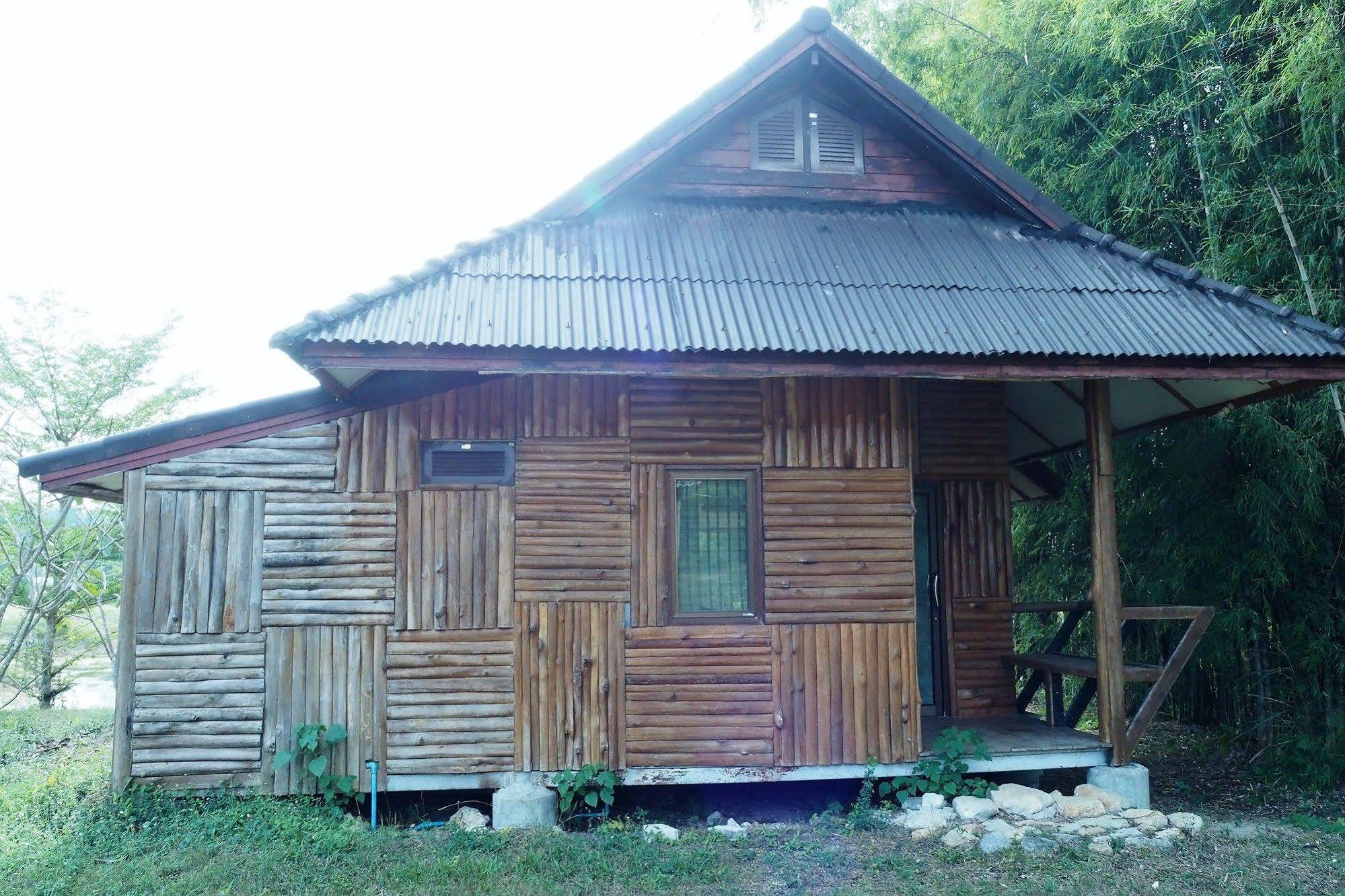 Baan Ricky Motocross And Enduro Track Hotel Szajok Kültér fotó