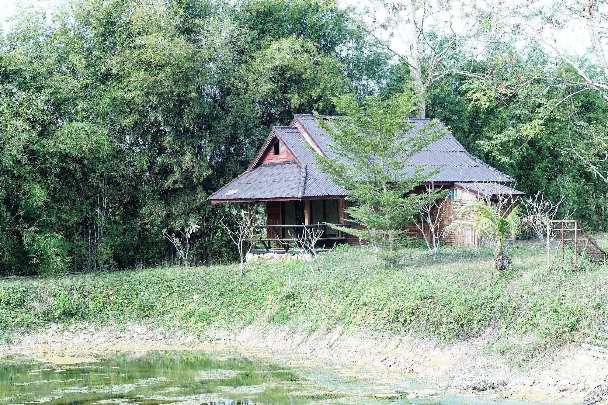 Baan Ricky Motocross And Enduro Track Hotel Szajok Kültér fotó